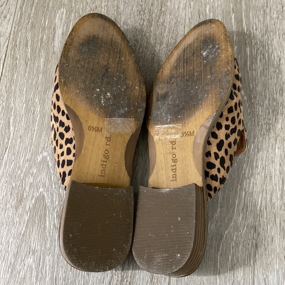 Indigo Rd. Leopard Mules - Picture 3 of 5